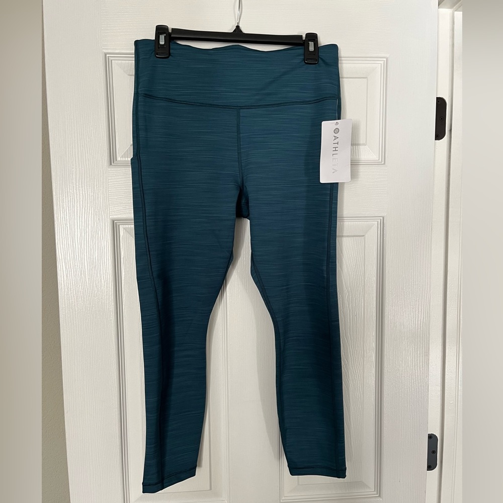 Athleta Ultimate Stash Pocket 7/8 Tight, Teal, size Large NWT